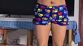 Mi Vecina Educada Resulta Ser Puta y Me Echa Leche Materna en Polla