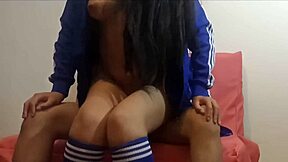 no filtres el video la estudiante mas puta de mi clase me la llevo a mi casa a ver peliculas porque ya queria meterle la verga