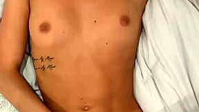 Date night with Emma Hix and Brad Newman turns romantic