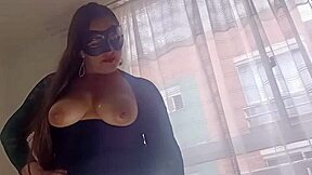 Mi Madrastra Loves Exhibiting Her Enorme Concha And Gran Culo 2