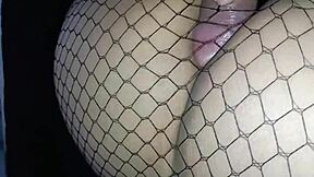 Esta puta latina culona se pone cachonda y me pide que le folle el culo duro