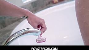 Shaved Huge Tits Mature Stepmom Dee Williams Pussy Licked By Povstepson