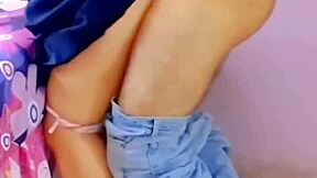 Echemelos adentro profe mi chochito esta muy apretado y ansioso de sentir verga por primera vez real casero