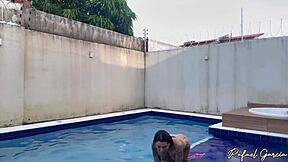 Hey, I caught my hot Brazilian neighbor Dri Cordeiro using a sex machine in her yard!