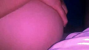 A mi chibola sexy le encanta ser bien penetrada en rough homemade sex.