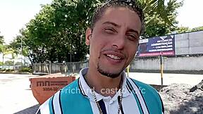 novinha de 18 anos flagrada chupando ator porno no ônibus em vídeo vazado na net