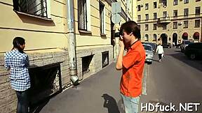 Saya suka bagaimana seductress Russia panas dengan badan lembap ambil insertion muff dalam, hisap dan kongkek dalam POV hardcore sehingga orgasm basah datang.