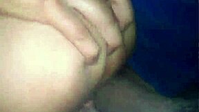 A mi chibola sexy le encanta ser bien penetrada en rough homemade sex.