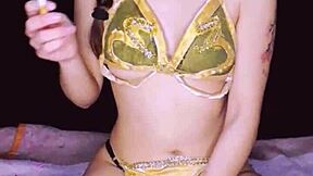 Hey, check out Bonneyuwu doing that sexy Leia Star Wars dance in her cute costume.