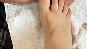 Hablando Con Mis Seguidores Y Muestro Mis Pies