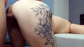 esposa traidor fode o amigo de seu marido enquanto ele sai, big ass latina moaning in rough homemade banging