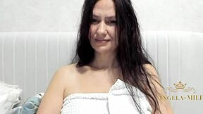 i uh feel so horny after shower masturbating my hairy pussy and clit wanting young cock angela-milf