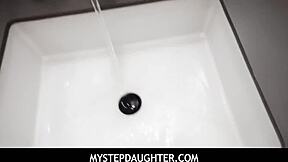 Stepsis team up Fiona Frost Alicia Williams with Filthy Rich in garage seduction 😏