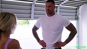 Fitness Model Seduces Trainer for Big Cock Blowjob and Clit Licking Until Swallow 😍