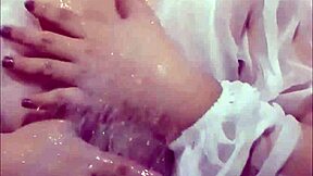 viral student naligo mag isa in bath with big tits bbw asian solo shower