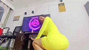 i open my ass for my boyfriend in the living room at home with licking and assfucking