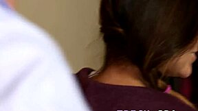 hey that masseuse just caught a huge cumshot 😏