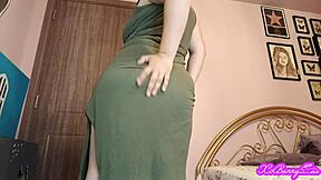 pawg xo bunny farting and shaking ass in long green dress