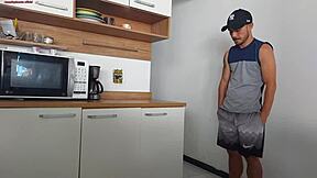 Sexo Arriscado Meu Marido No Banho E Eu Transando Com Amigo Dele Quase Fomos Pego