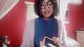 Oh man chantal just squirted everywhere using her huge new sex toy for first time at home.