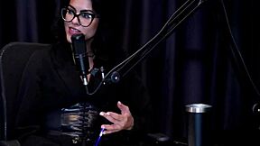 Carla Santos shines in preliminares podcast with Bia Hot part 3 on sheer red