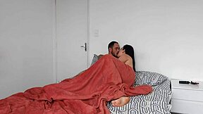 amigos nos pegam fazendo sexo eles voltaram da festa mais cedo