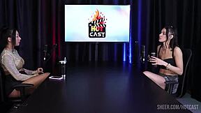 Melhores momentos da debora andrade com vitoria beatriz no HOT CAST - parte 2 watch on sheer red