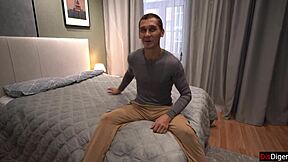 offered my friend to fuck my wife and he jumped right in for a hardcore threesome