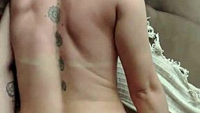 oh man, this ass is so tight it almost doesn't fit - amateur fun