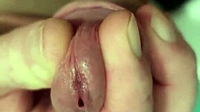 Petite quick handjob session 😏