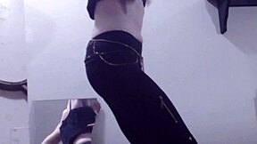 Hey check out Dancing Cass she's got those sexy moves 🔥💃