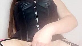 I turned my stepmom into my slut, left cash and she masturbates her ass and pussy screaming my name, delicious mexican in usa