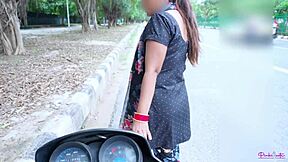 Indian Desi Prostitute Bhabhi Dealing For Fuck With Client On Road She Fucked By Him In Doggystyle With Hindi Audio