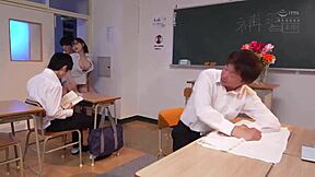 Lenruzzabdi videos de chicas asiaticas y japonesas super tetonas ba�adas en semen