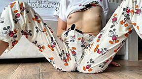 i'm horny petite 18+ girl masturbating to squirt orgasm