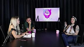 Lexi Mallet Likes Sloppy Blowjob Reverse Gangbang Fetishes Inversion Sheer Red