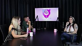 Lexi Mallet Likes Sloppy Blowjob Reverse Gangbang Fetishes Inversion Sheer Red