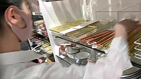 ハメ撮り Small Cute Japanese Teen Rides Shaved Pussy To Orgasm