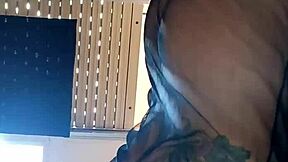 This Is How I Warm Up My Deep Throat With Cumshot Facial Before Recording For You 😘