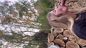 Loirinha Mamando Gostoso No Mato - Aline Novak