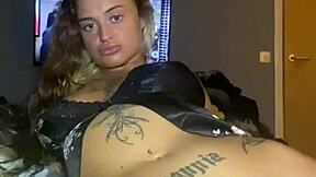 hey, check this slutty goth teen going wild with solo ass fucking vibes 😈🍑