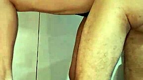 novinha felt cold and needed some human warmth TO HEAT UP her tight bucetinha