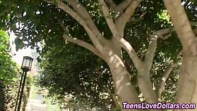 Teen amateur gets creamed