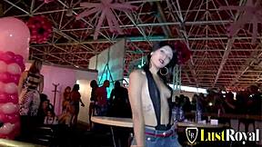 Casual-Narrative Petite latina likes to do anal with a muscled guy in doggystyle cowgirl positions