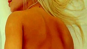 Whoa that nice sex toy fits perfectly in this hot teen 18+ pussy!