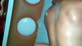 esposa sozinha no motel com dois colegas do corno - legendado