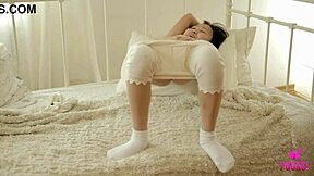 Fen’s Youthful Body Shakes Wildly! She Fucks Her Dripping Snatch to Explosive Orgasm.