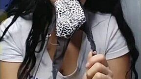 hey check out this jovencita flashing her calzones on cam in naughty teen voyeur style