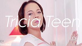 Shaved pussy proud in bedroom with hungarian brunette teen barefoot