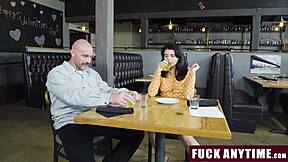 i love how the freeuse waiter lets her favorite customer fuck anytime